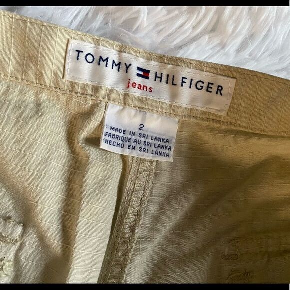 Tommy Hilfiger Shorts Size 2 - Picture 3 of 5